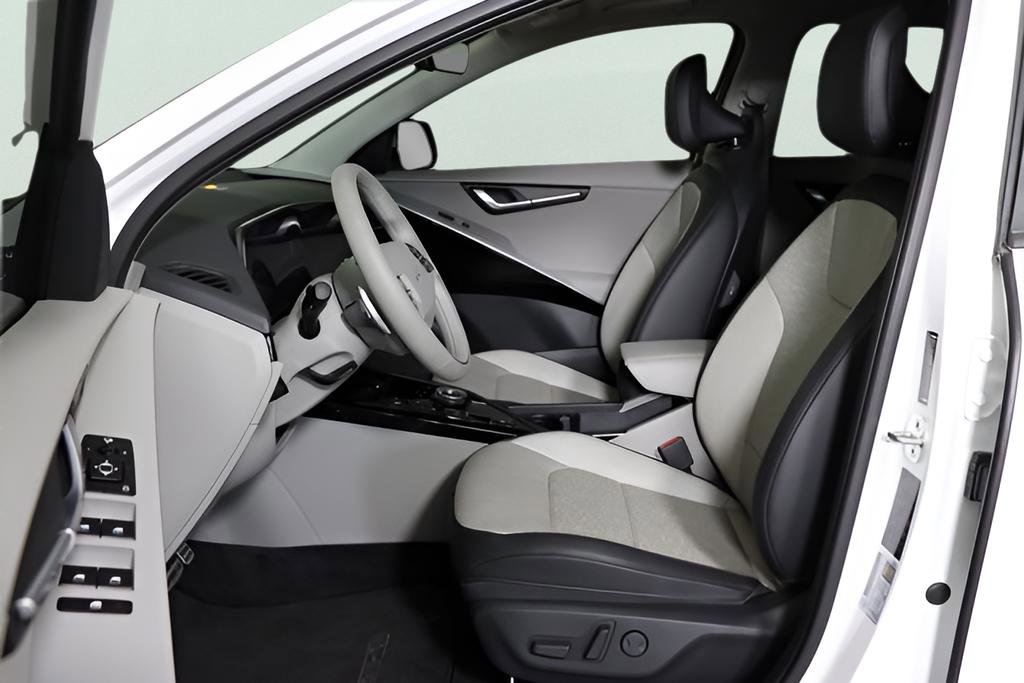 Used 2023 Kia Niro Wave image 43