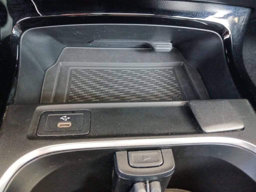 Used 2025 Mercedes-Benz CLA 250 image 29
