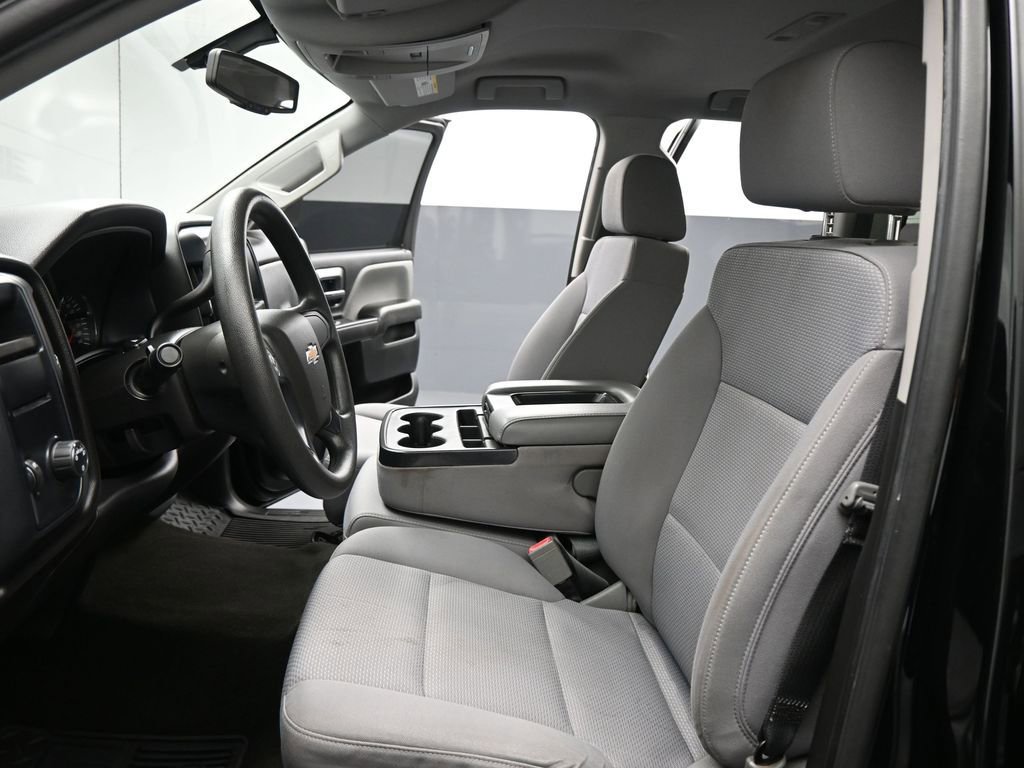 Used 2018 Chevrolet Silverado 1500 Custom w/ Custom Value Package image 9