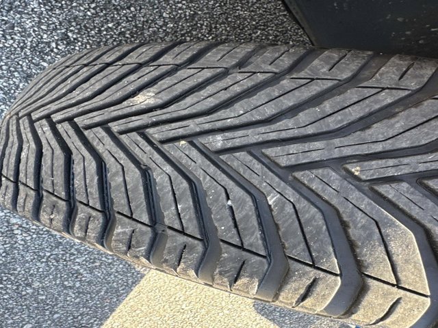 Used 2020 Toyota Camry LE image 31