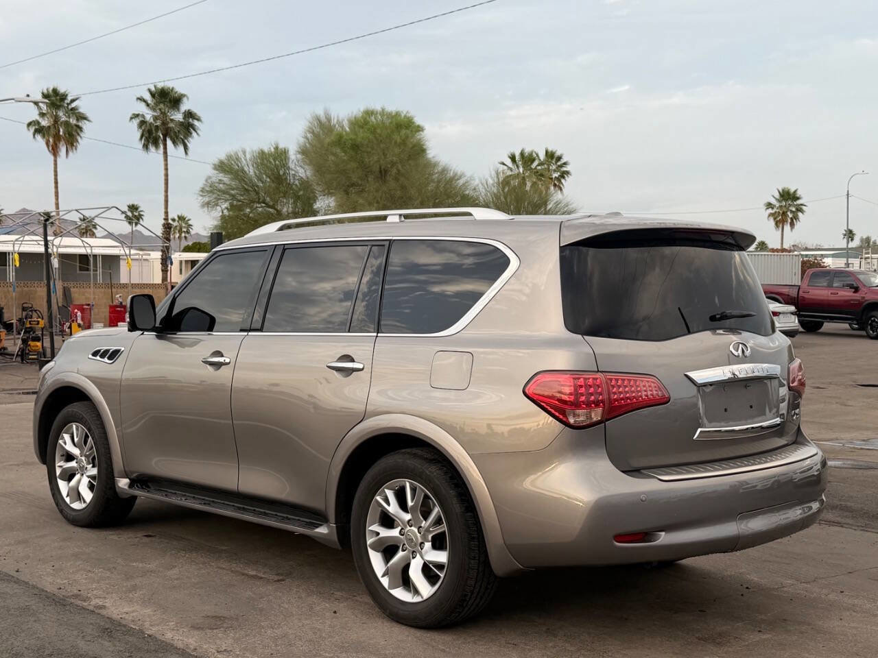 Used 2012 INFINITI QX56 2WD w/ Theater Pkg image 5