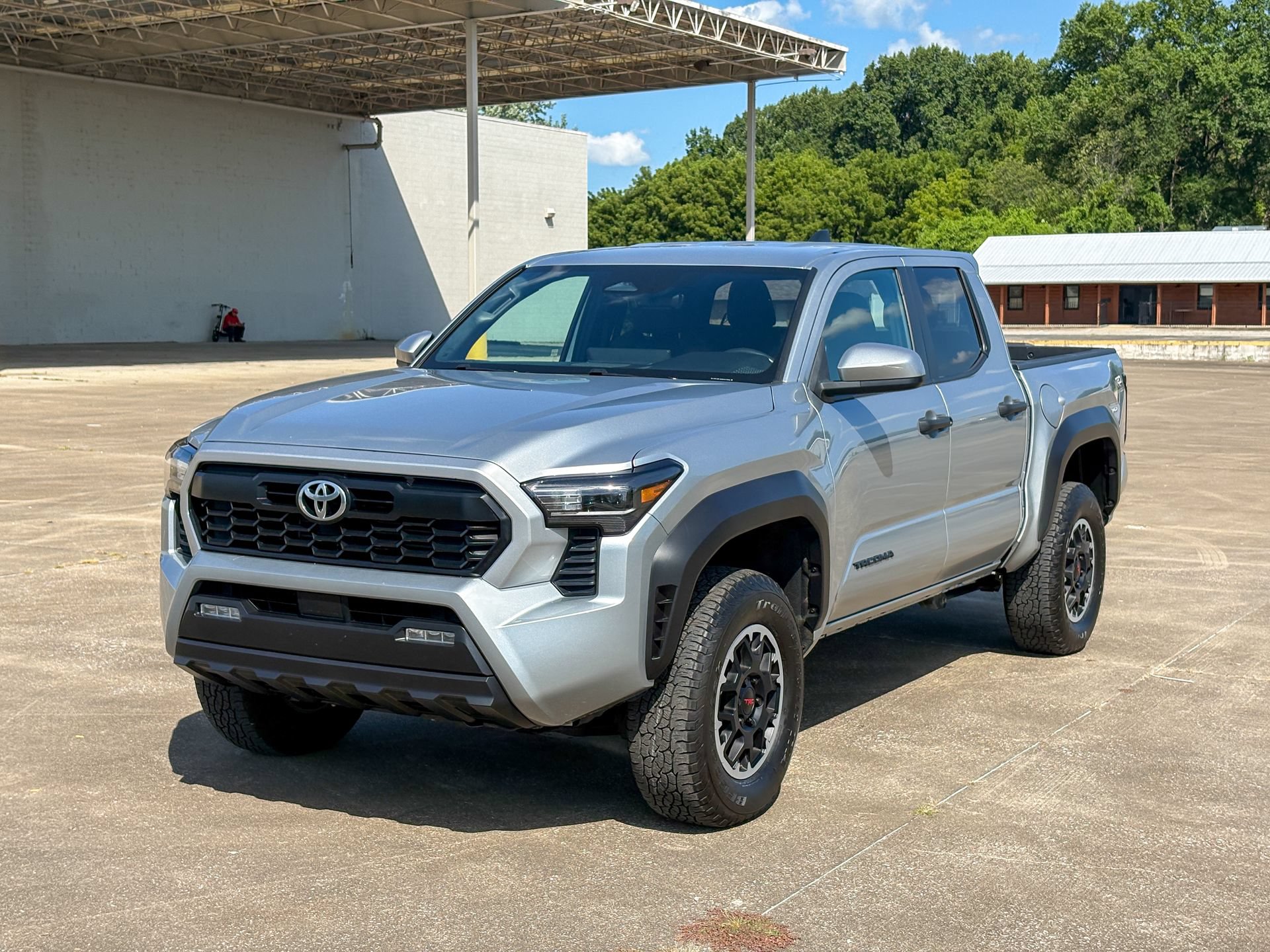 Used 2024 Toyota Tacoma TRD Off-Road AWD/4WD image 5