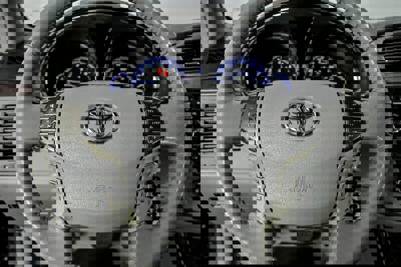 Used 2012 Toyota Avalon image 25