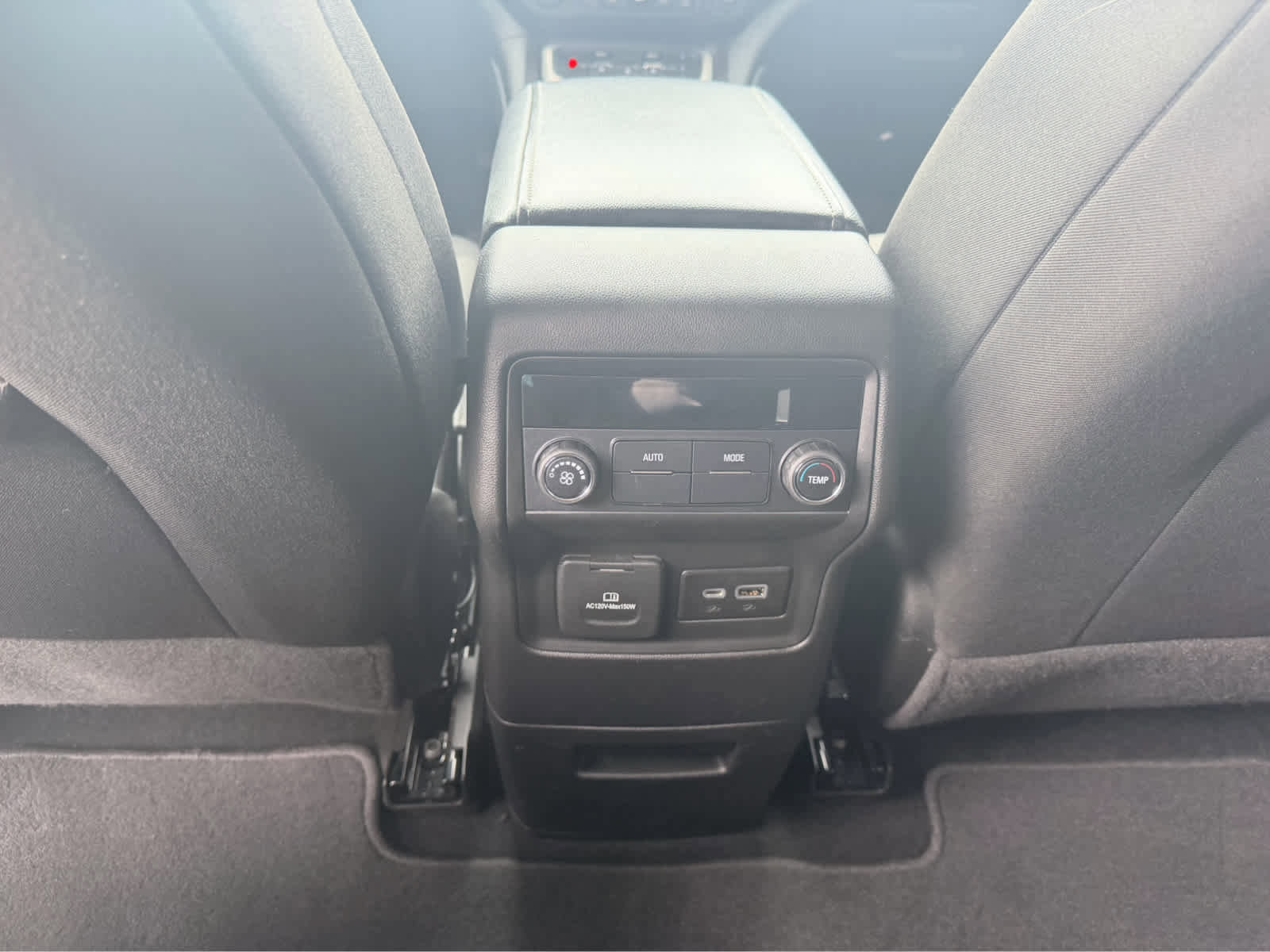 Used 2022 GMC Acadia SLE w/ Driver Convenience Package image 15