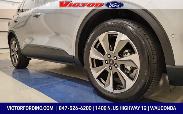 Used 2023 Ford Escape Platinum w/ Premium Technology Package image 19