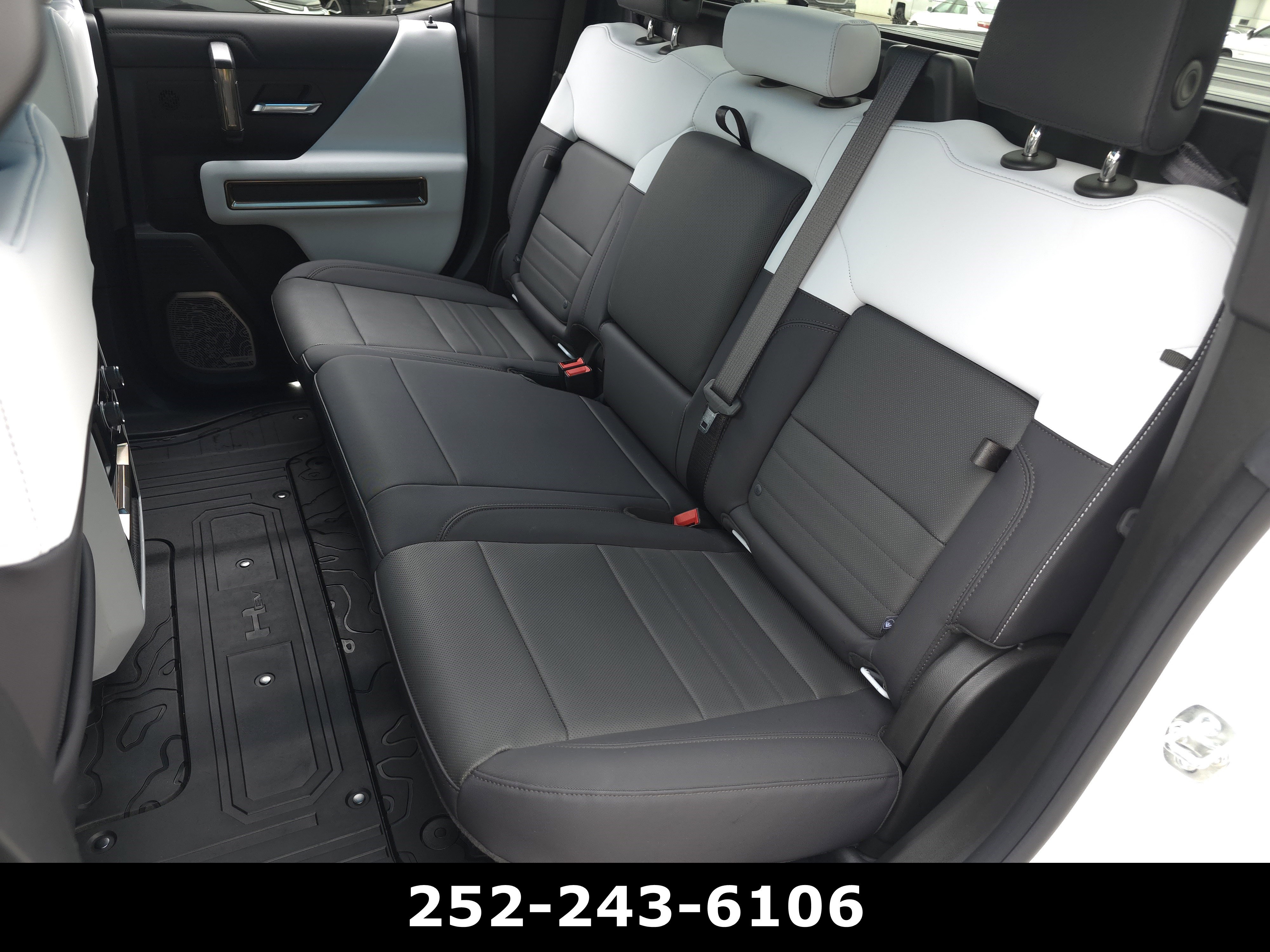 Used 2025 GMC Hummer EV 3X AWD/4WD image 44