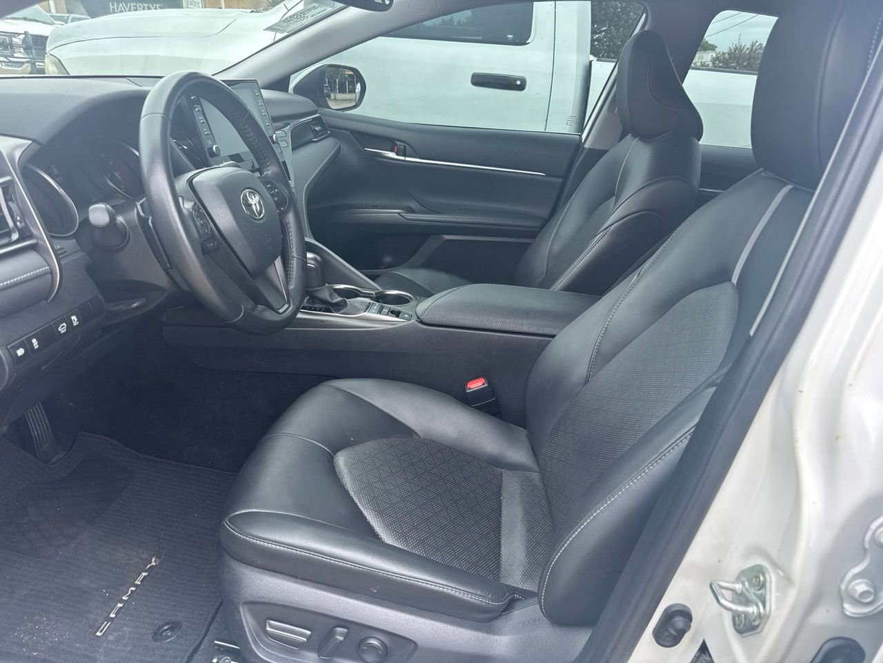 Used 2023 Toyota Camry XSE FWD image 7