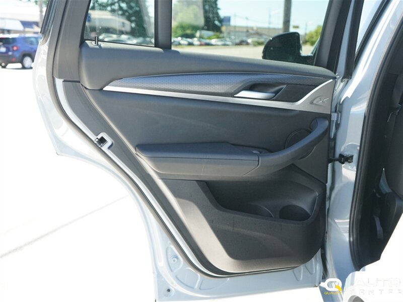 Used 2024 BMW X4 xDrive30i AWD/4WD image 24