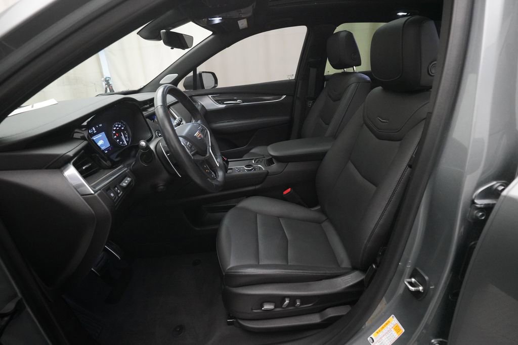 Used 2023 Cadillac XT5 Sportv w/ Technology Package image 7