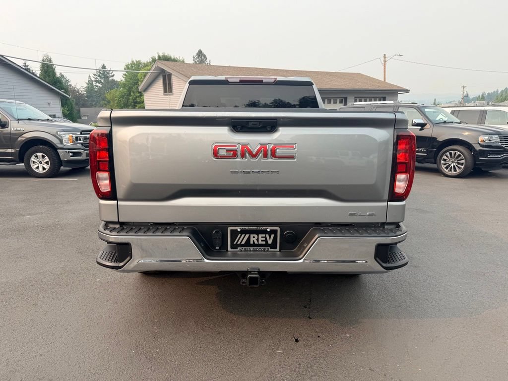 Used 2023 GMC Sierra 1500 SLE w/ Enhanced Capability Package AWD/4WD image 4