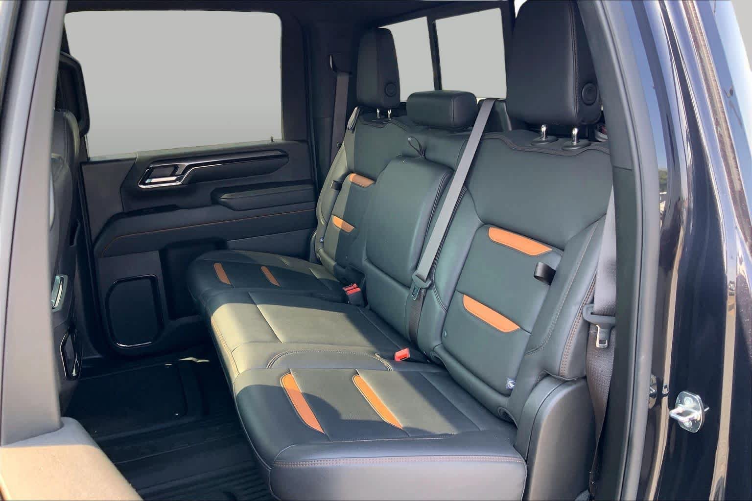 Used 2024 GMC Sierra 2500 AT4 w/ Technology Package AWD/4WD image 20