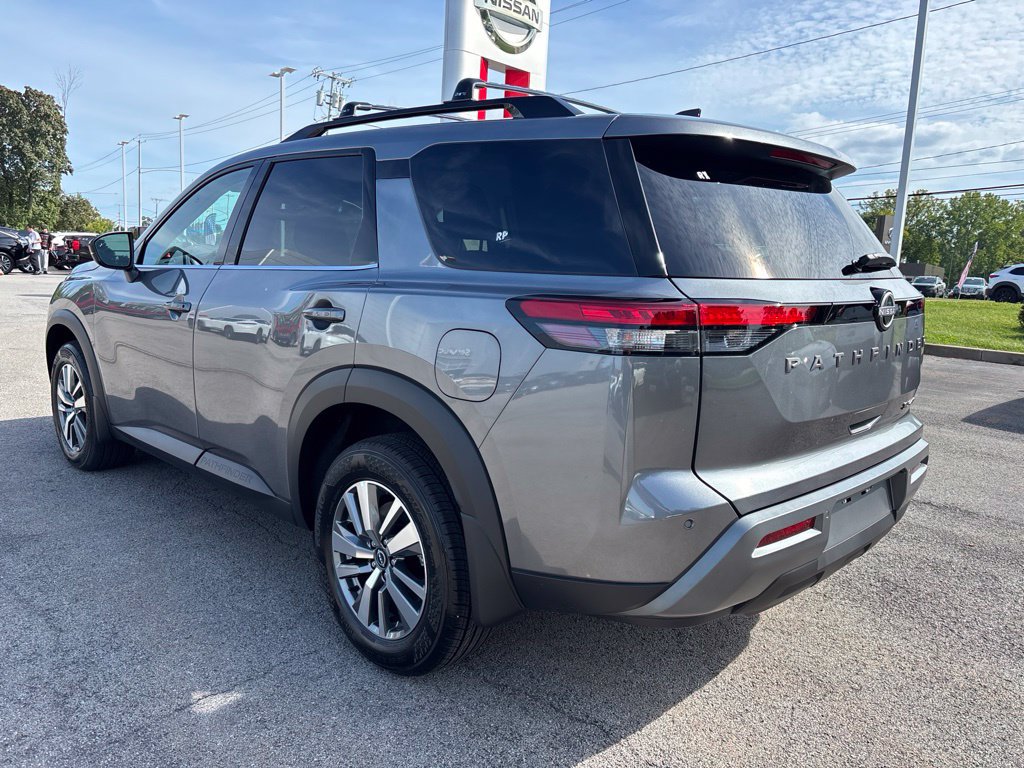 New 2026 Nissan Pathfinder SL AWD/4WD image 8