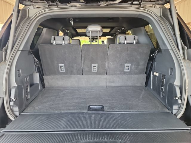 Used 2025 Ford Expedition Tremor AWD/4WD image 25