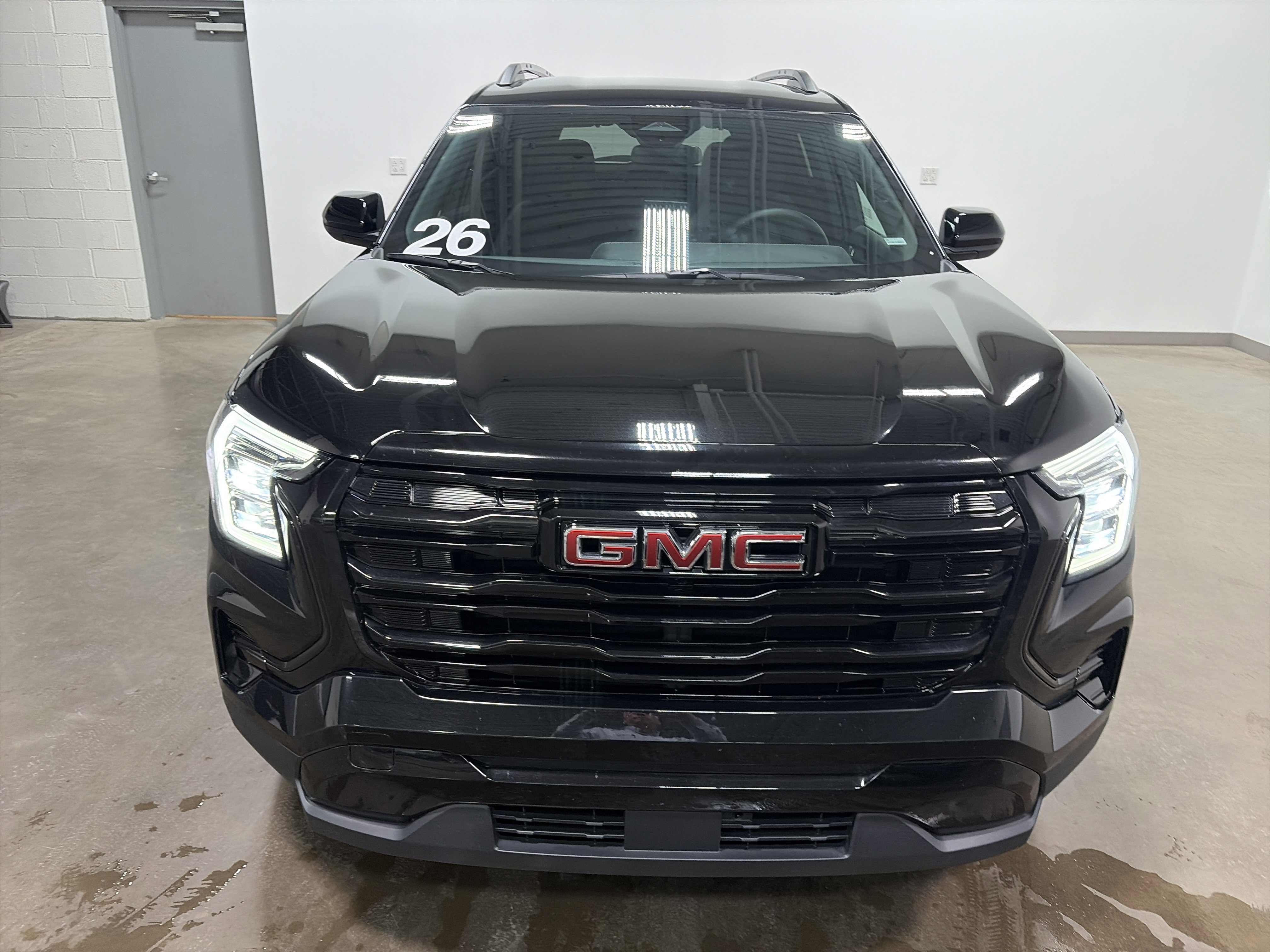 Used 2026 GMC Terrain Elevation w/ Elevation Premium Package image 35