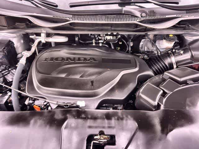 Certified 2024 Honda Odyssey Touring image 10
