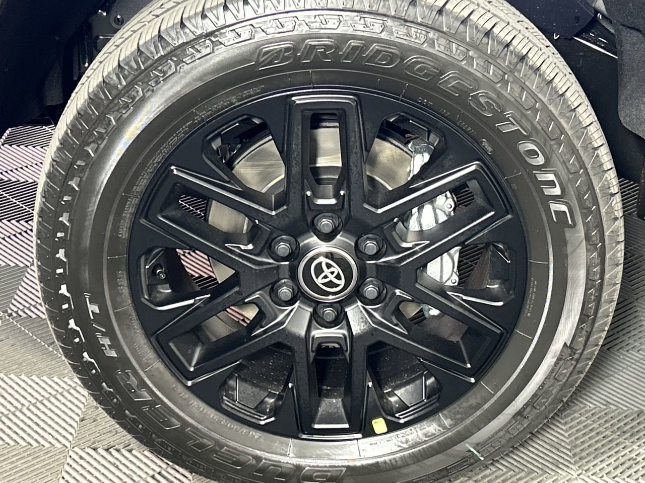 New 2026 Toyota Tundra SR5 image 9