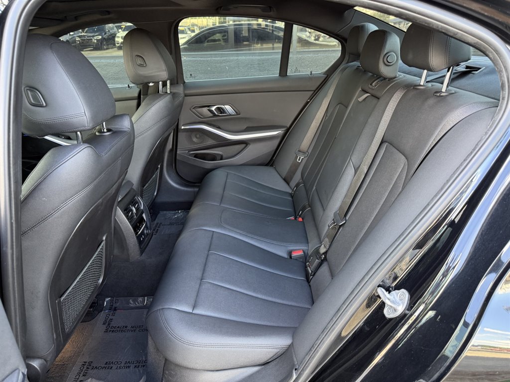 Used 2020 BMW 330i Sedan w/ Driving Assistance Package RWD image 15