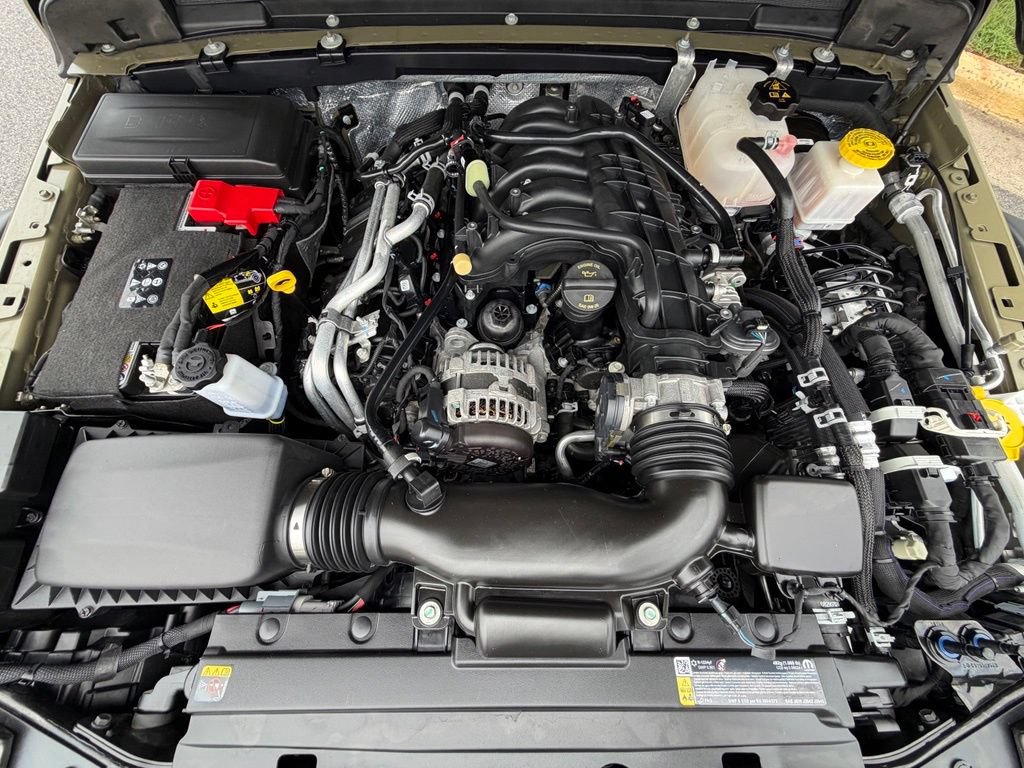 Used 2026 Jeep Gladiator Mojave AWD/4WD image 17