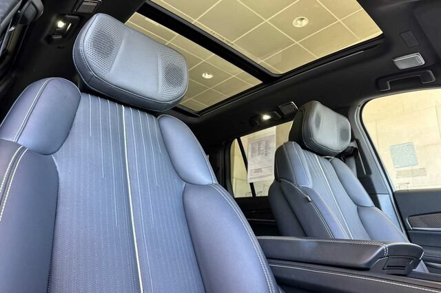 Certified 2026 Cadillac Vistiq Sport AWD/4WD image 18