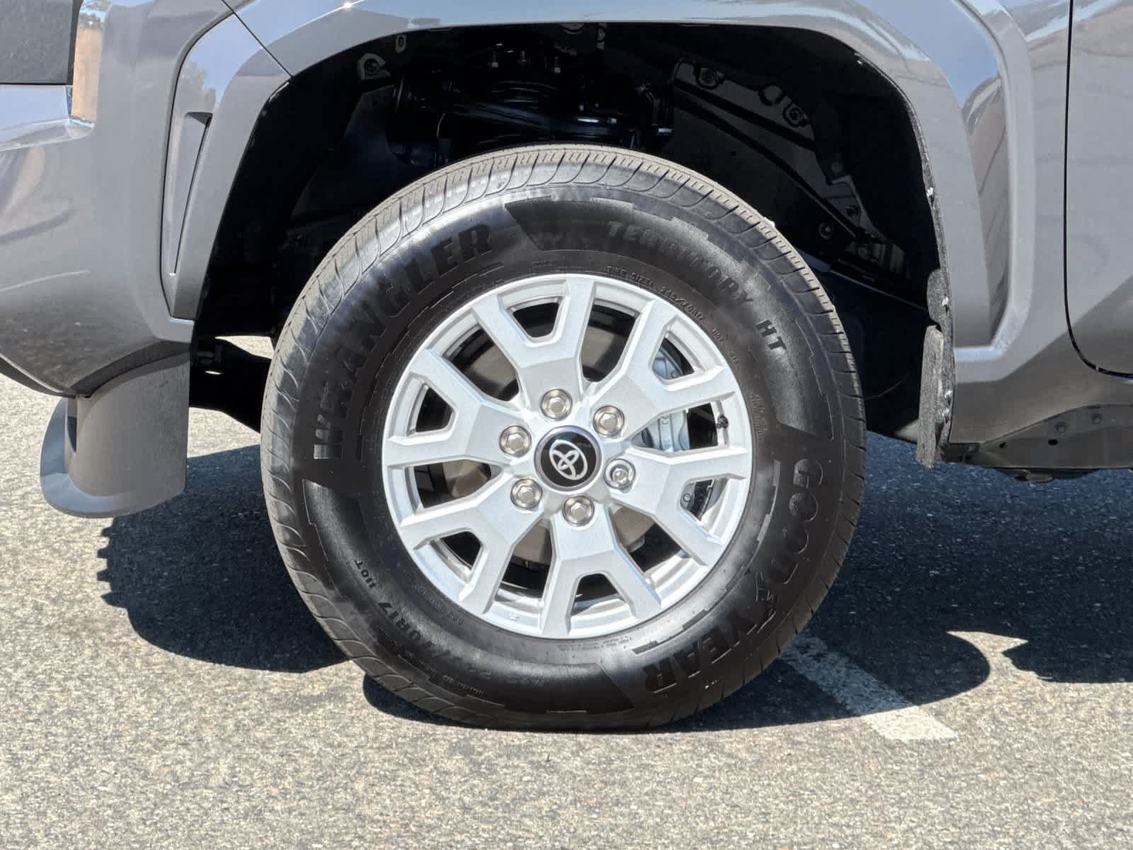 Used 2026 Toyota Tacoma SR5 AWD/4WD image 25