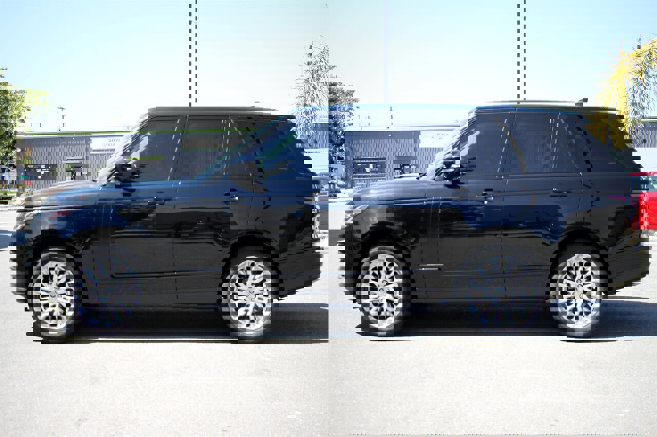 Used 2018 Land Rover Range Rover HSE image 5