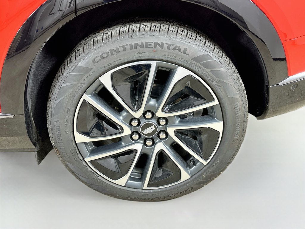 New 2027 Cadillac Optiq Premium Sport w/ LPO, Floor Liner Package AWD/4WD image 40