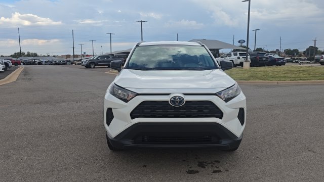 Used 2021 Toyota RAV4 LE AWD/4WD image 3