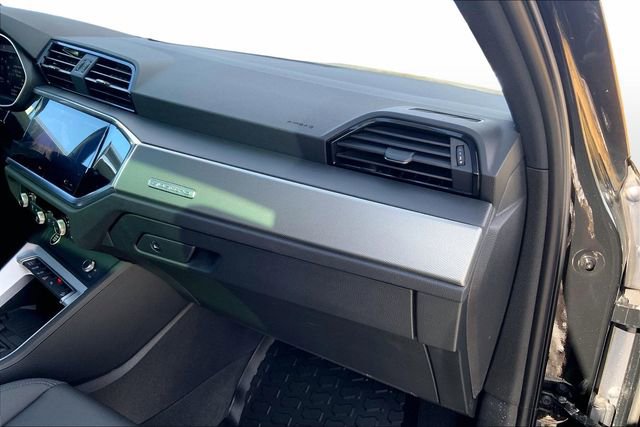 Certified 2025 Audi Q3 2.0T Premium w/ Convenience Package image 16