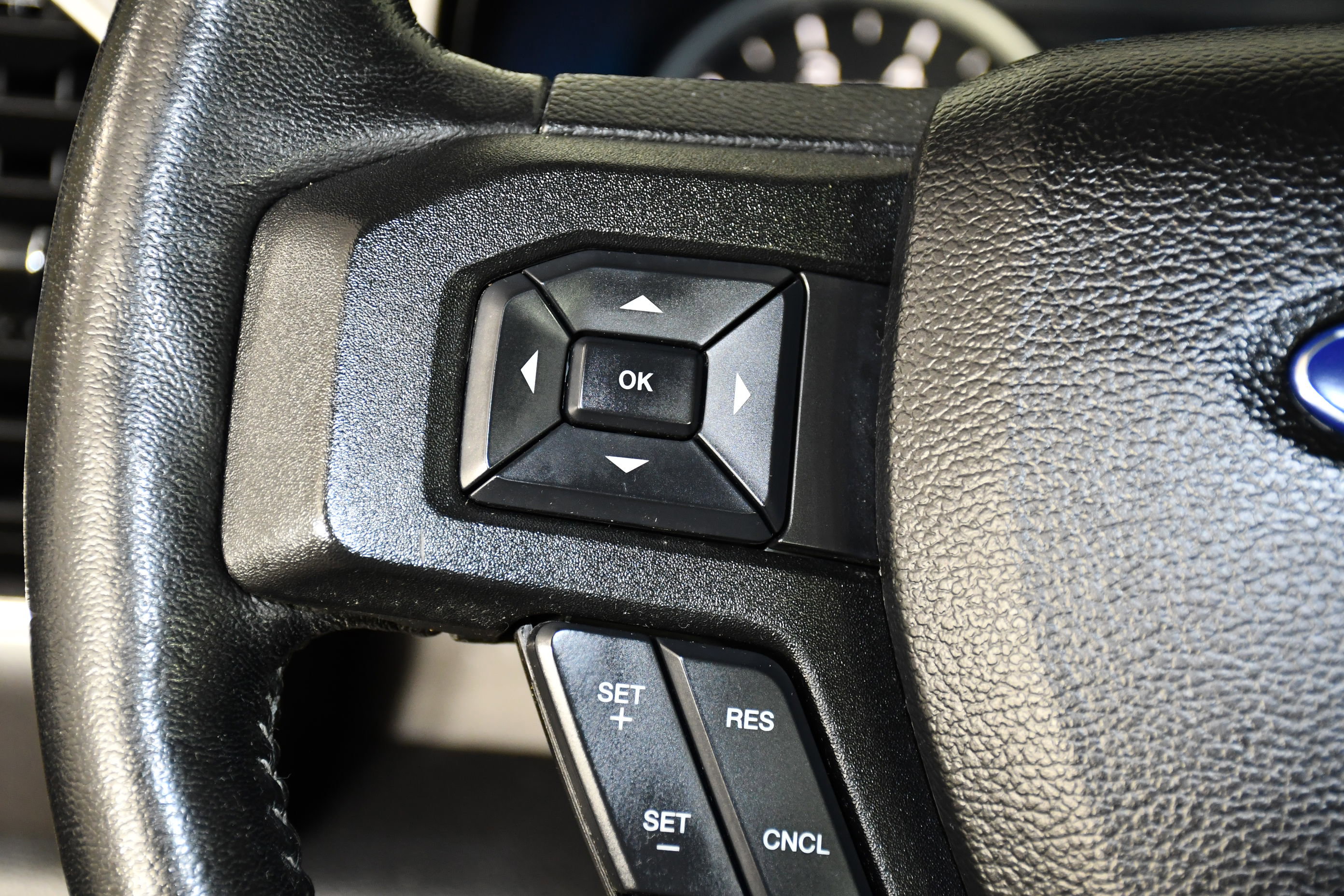 Used 2018 Ford F150 XLT w/ Equipment Group 302A Luxury AWD/4WD image 24