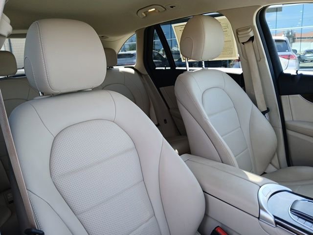 Used 2020 Mercedes-Benz GLC 300 GLC 300 image 17