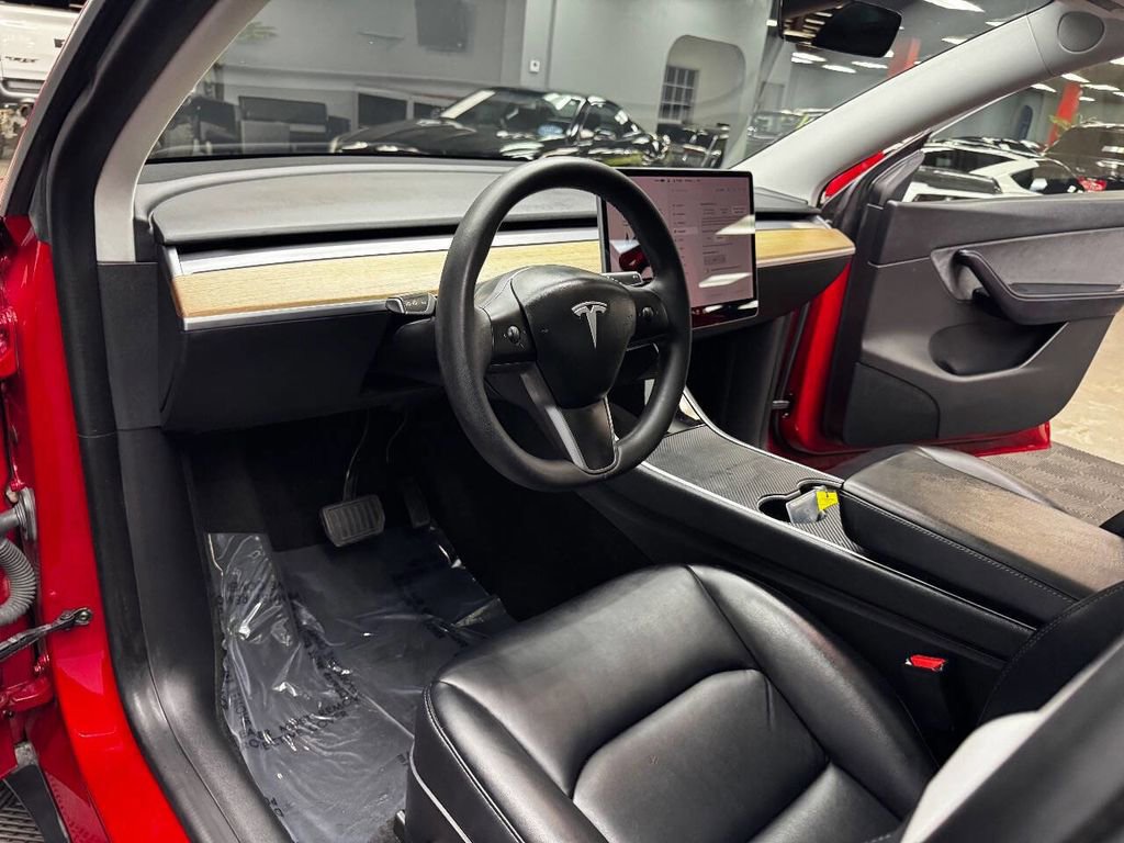 Used 2021 Tesla Model Y Long Range image 36