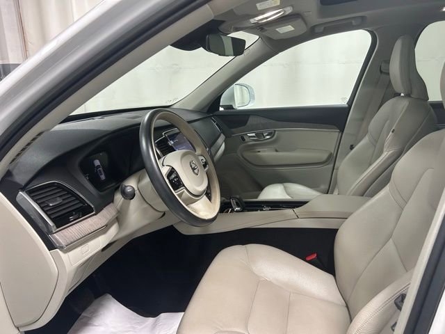 Used 2023 Volvo XC90 B6 Plus AWD/4WD image 9