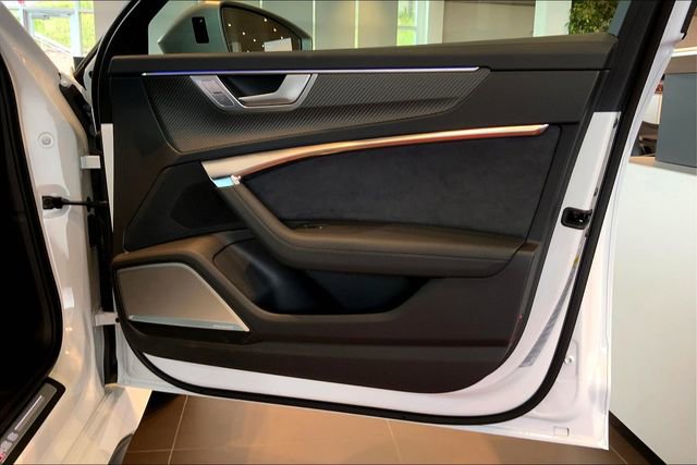 Certified 2025 Audi RS 6 performance w/ Executive Package image 27