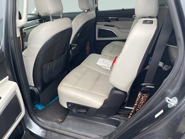 Used 2020 Kia Telluride EX image 17