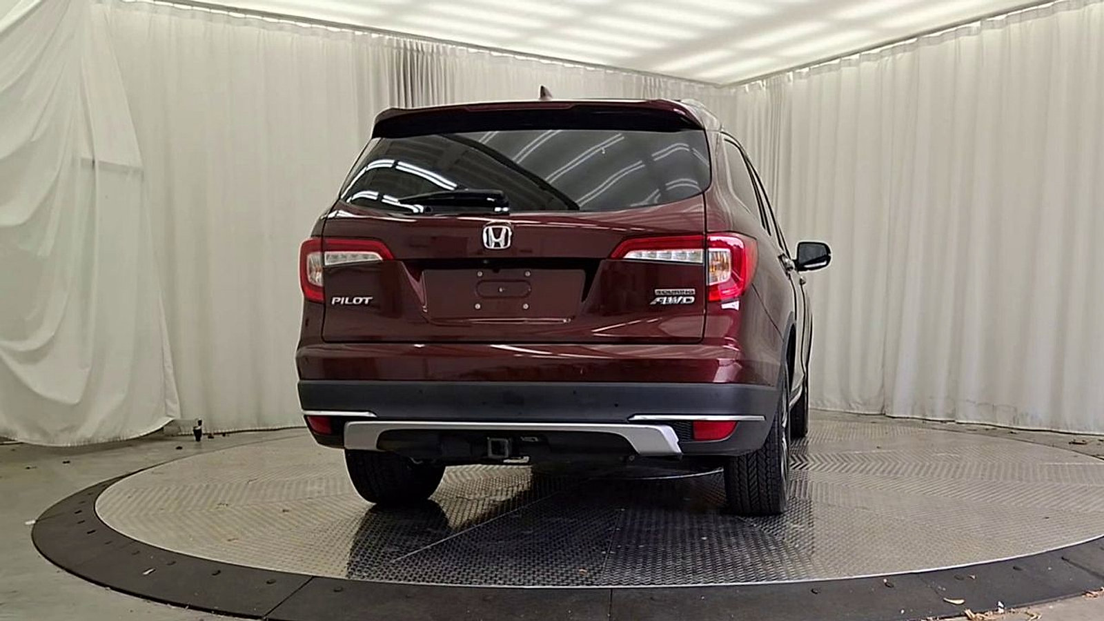 Used 2019 Honda Pilot Touring image 8