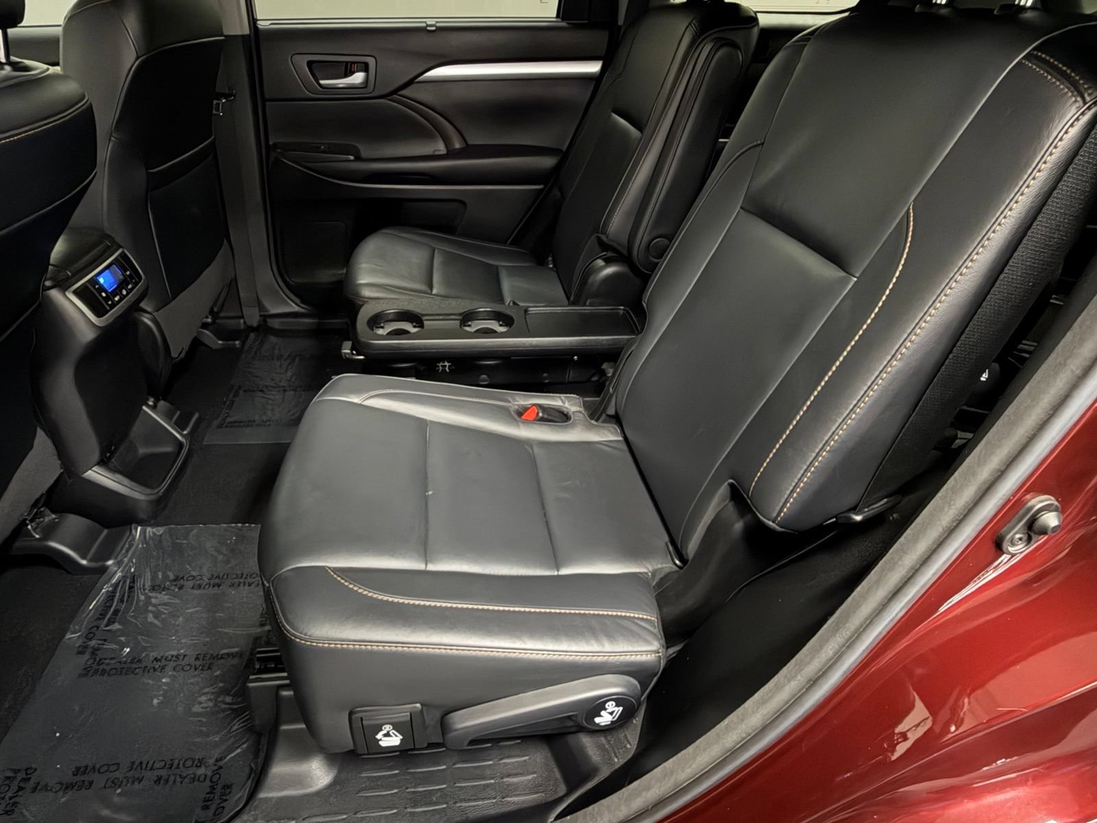 Used 2017 Toyota Highlander XLE AWD/4WD image 40