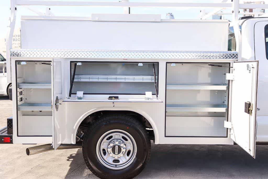 New 2026 Ford F250 XL w/ XL Chrome Package RWD image 34