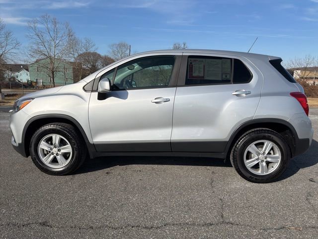 Used 2020 Chevrolet Trax LS w/ Tint and Cruise Package image 5