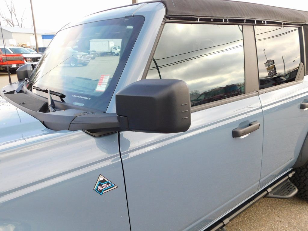New 2024 Ford Bronco Black Diamond image 11