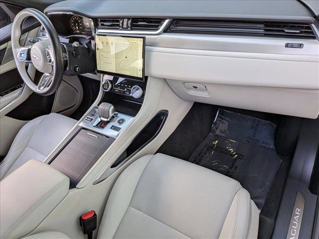 Certified 2025 Jaguar F-PACE R-Dynamic S image 23