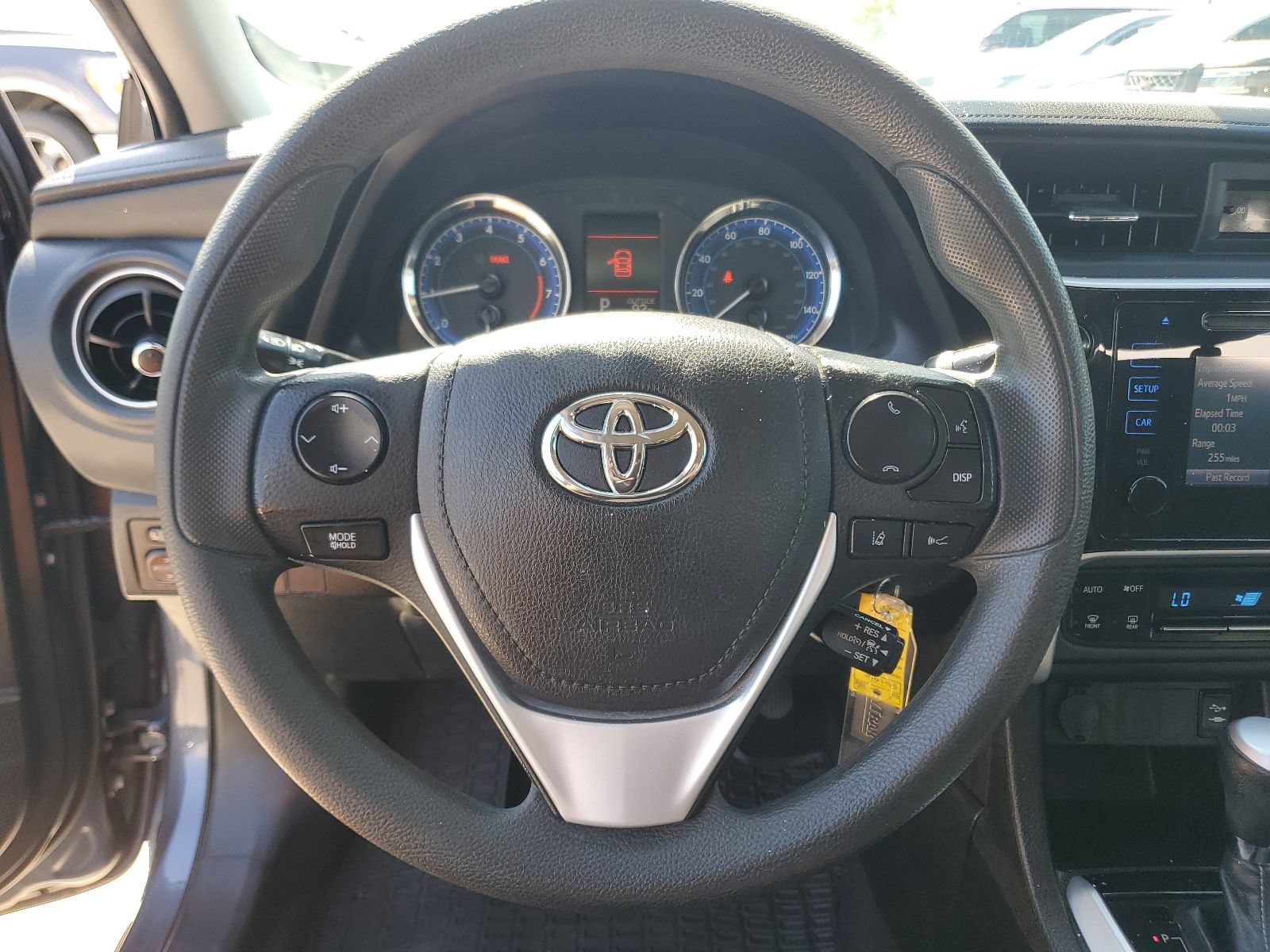Used 2018 Toyota Corolla LE FWD image 15