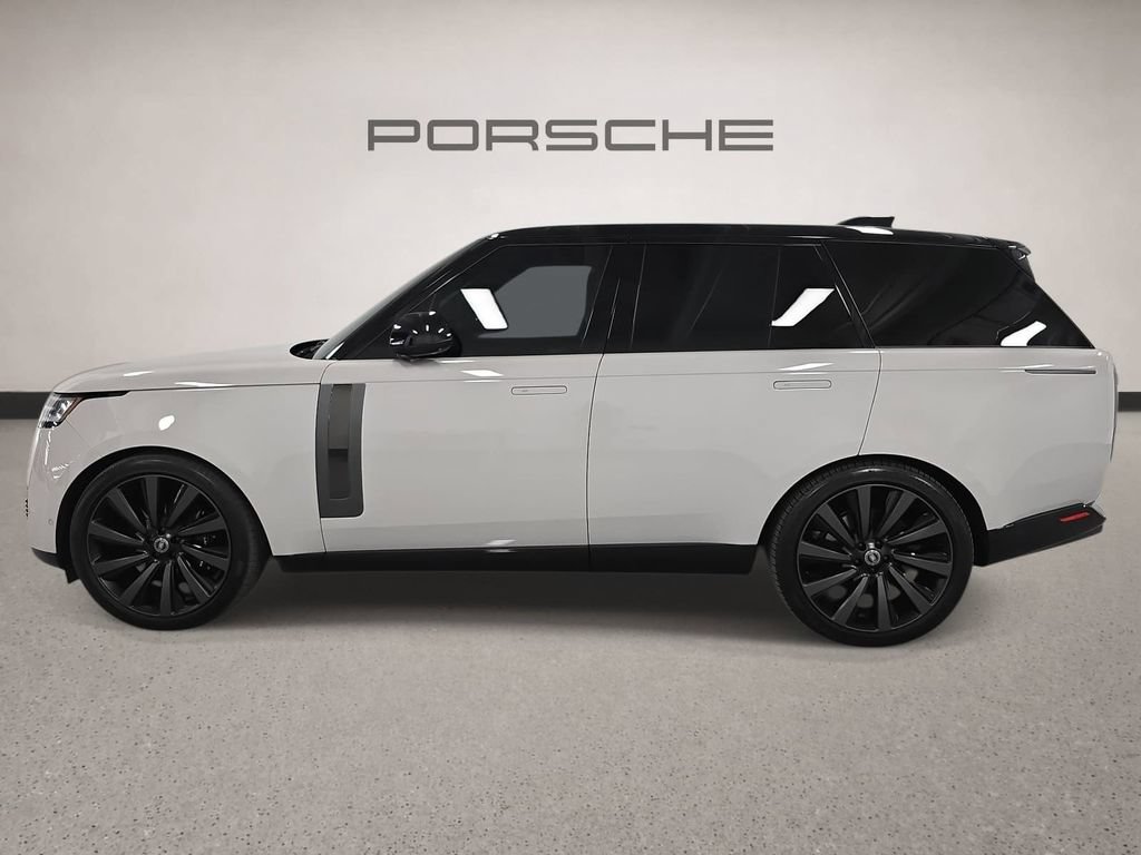 Used 2025 Land Rover Range Rover SV AWD/4WD image 2