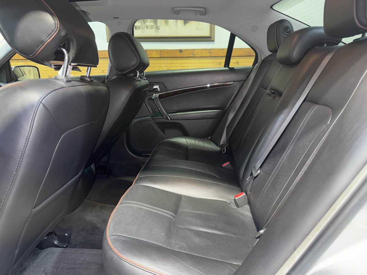 Used 2012 Lincoln MKZ Hybrid FWD image 23