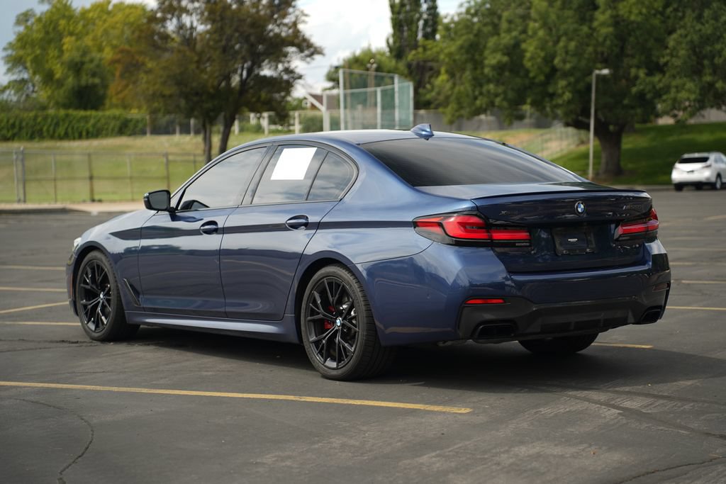 Used 2022 BMW M550i xDrive w/ Dynamic Handling Package AWD/4WD image 3