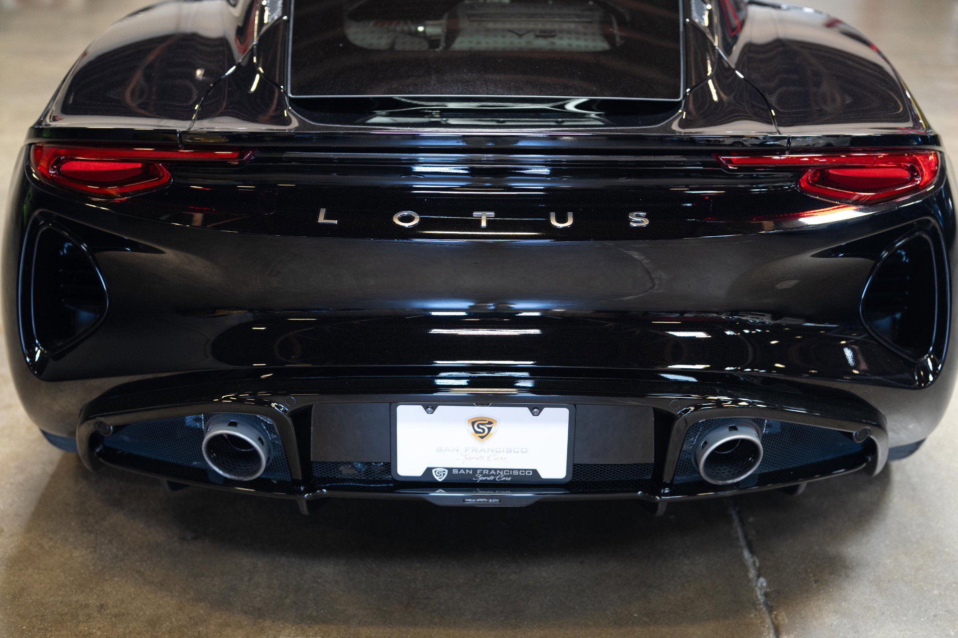 Used 2024 Lotus Emira First Edition image 35