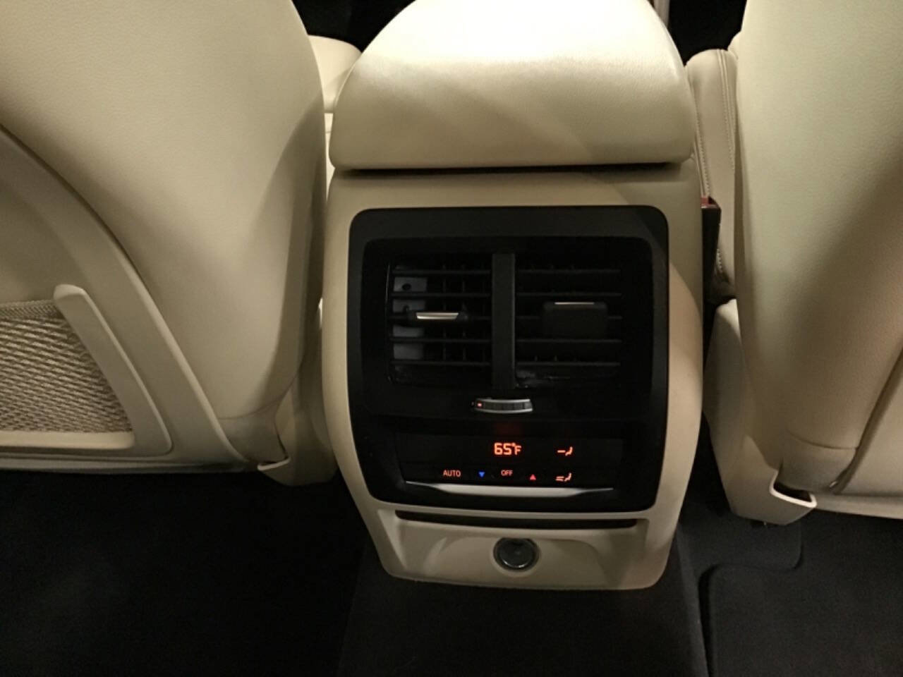 Used 2019 BMW X3 xDrive30i w/ Driving Assistance Package image 25