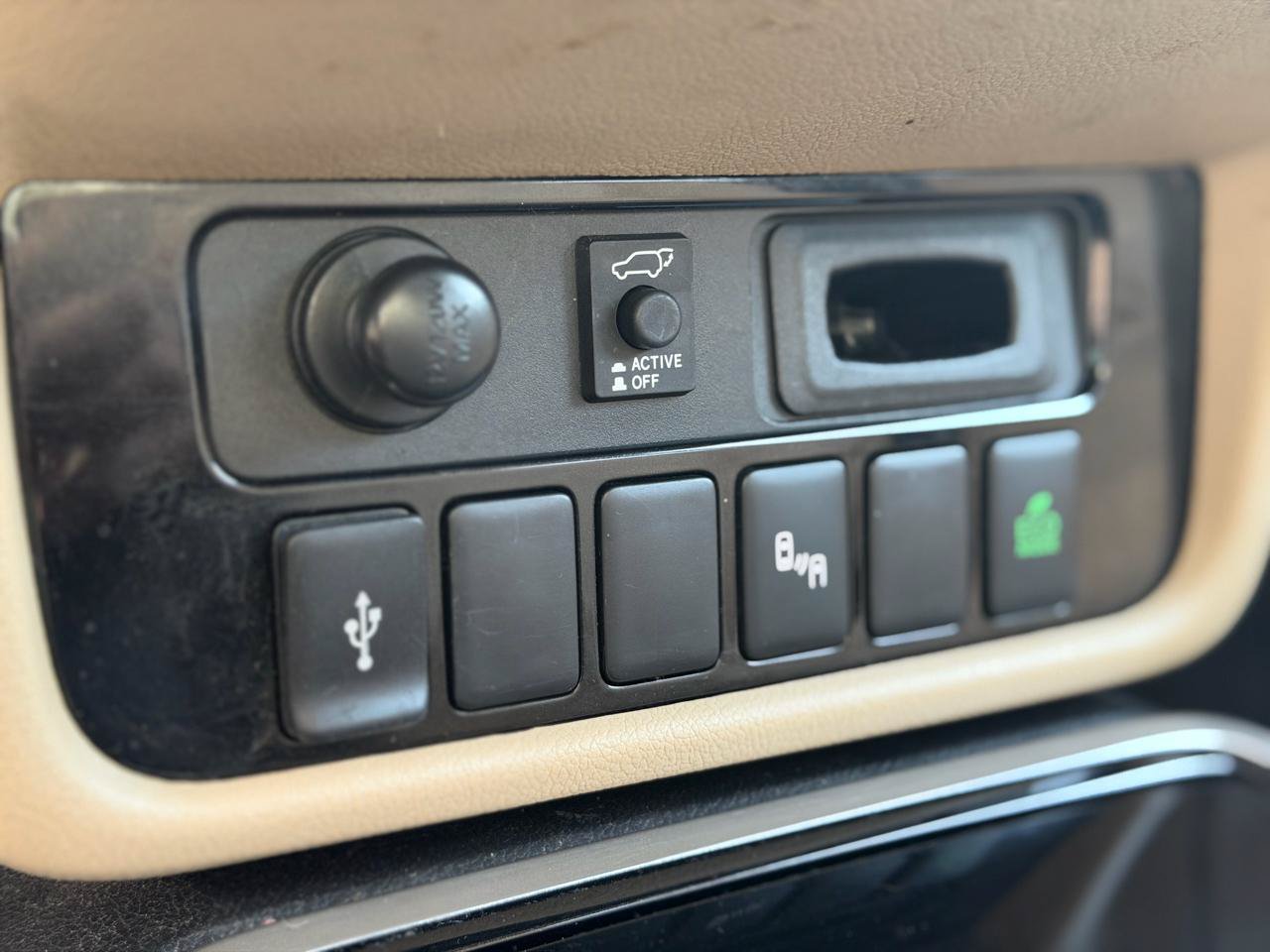 Used 2020 Mitsubishi Outlander SEL FWD image 25