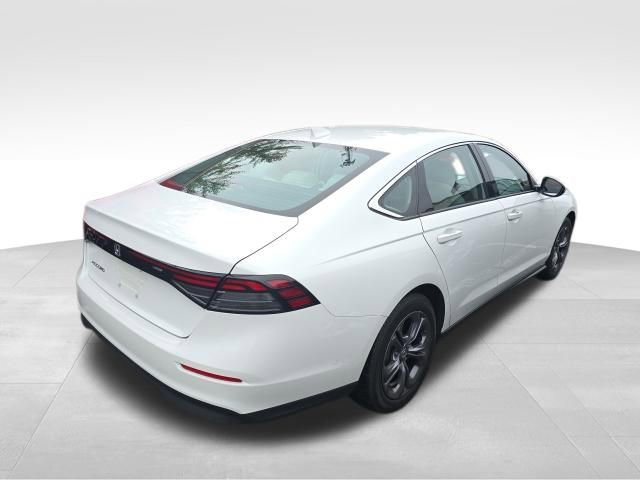 Used 2023 Honda Accord EX image 5