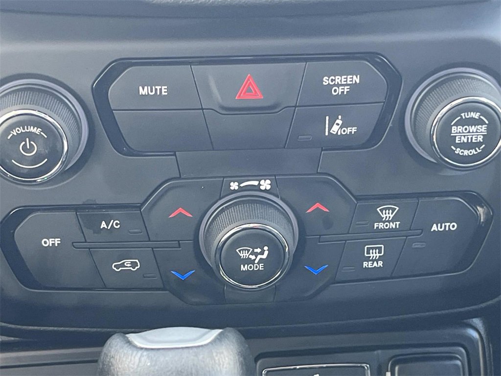 Used 2022 Jeep Renegade Latitude image 24