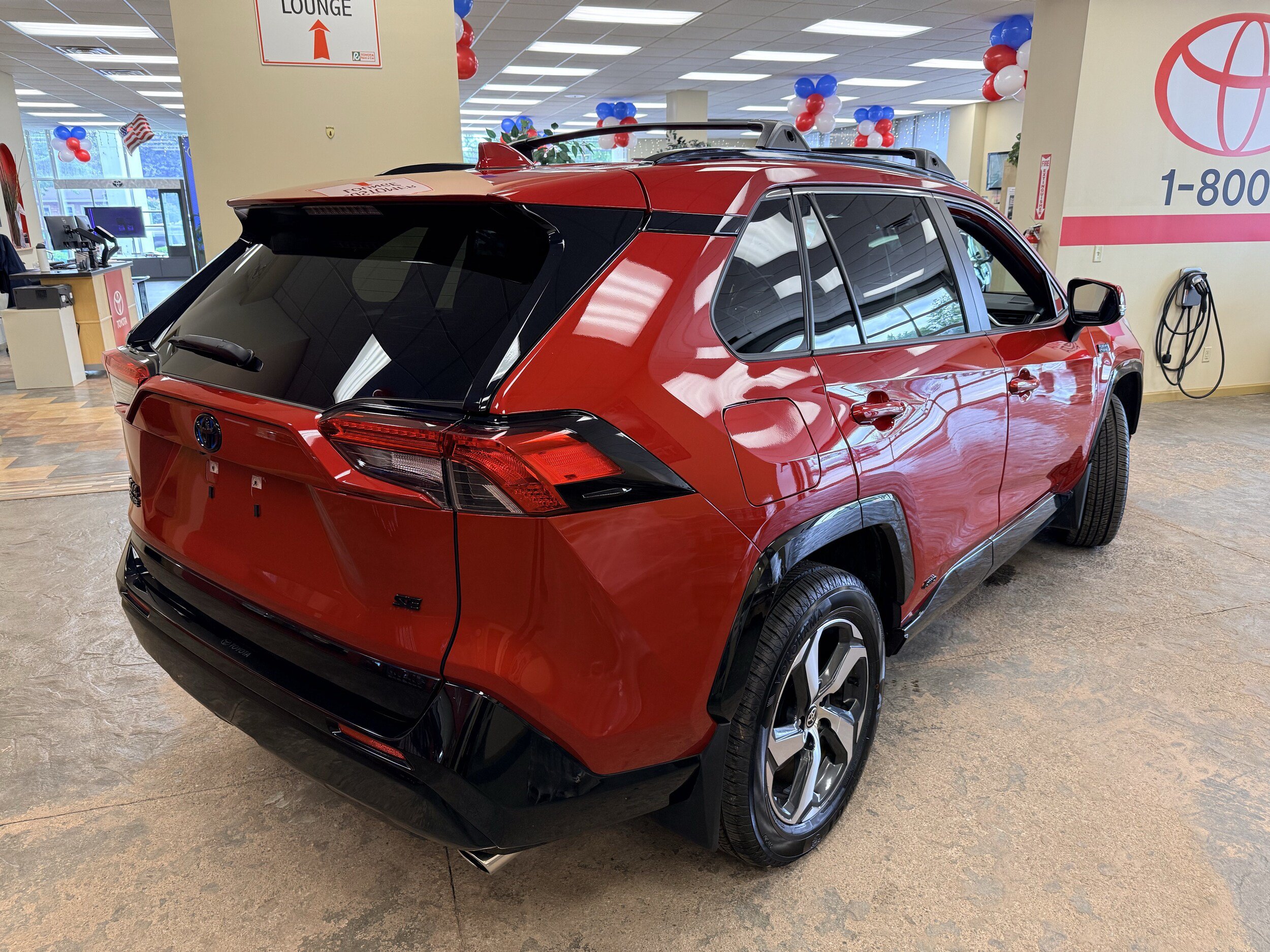 Used 2024 Toyota RAV4 SE w/ Weather & Moonroof Package AWD/4WD image 16
